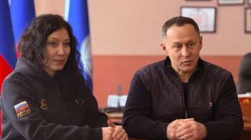 Александр Пеняев: ГосСтар.Диалог. Сегодня провел встречу с юнармейцами из отделений ГБОУ «Школа 1 Ясиноватского МО», ГБОУ «Школа 6 Ясиноватского МО» и ГБОУ «Школа 7 Ясиноватского МО» местного штаба «ЮНАРМИЯ» с , в рамках...