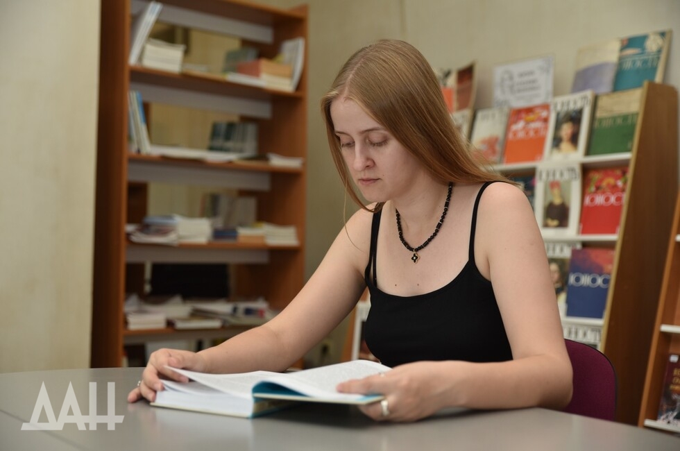 Вечный спор поколений: профессор ВШЭ развенчал миф о «нечитающей» молодежи