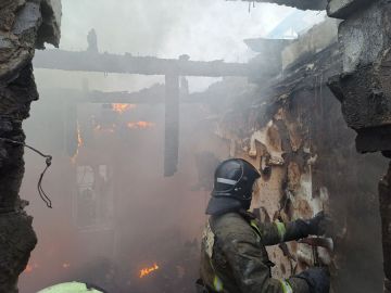 МЧС за сутки ликвидировано 14 пожаров