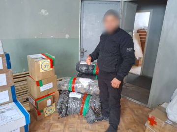 Продолжаем передавать ребятам адресные посылки из Красноярского края г.Минусинск и Архангельской области — города Северодвинск и Архангельск