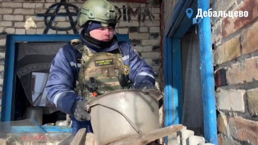 В результате атаки противником в Дебальцево были повреждены более 70 жилых домов и социальных объектов