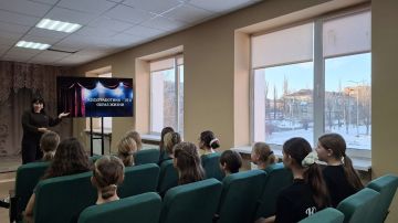 Школьники Ждановки узнали о профессии культработника