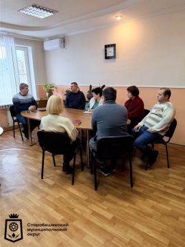 Депутат Старобешевского муниципального совета ДНР Партии "ЕДИНАЯ РОССИЯ" Алексей Михайлов провел встречу с трудовым коллективом Межрайонной инспекции Федеральной налоговой службы № 5 по Донецкой Народной Республике