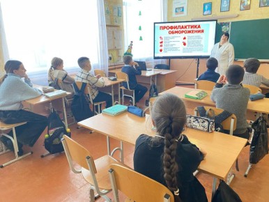 Медсестрой кабинета по оказанию помощи несовершеннолетним Андреевской ОПСМ была проведена беседа с обучающимися 4-5 классов на тему: "Профилактика и оказание первой помощи при переохлаждении и обморожении"