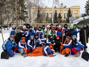 ����� 700 ��������� � ���������� ����� �� ������ �������� � ������ �����