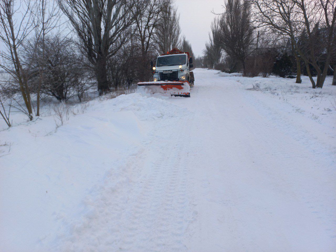 Василий Овчаров: Слежу за ходом уборки снега в нашем округе