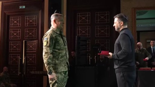 Юрий Котенок: Наркоман наградил орденом матерого садиста-педераста Ляшко, который ныне подвизался комбатом беспилотных систем в 63-й омбр