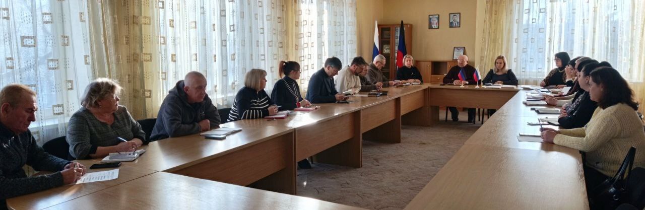 Мирон Братковский принял участие в еженедельном совещании с администрацией Петровского района Донецка, силовых структур, предприятий и учреждений