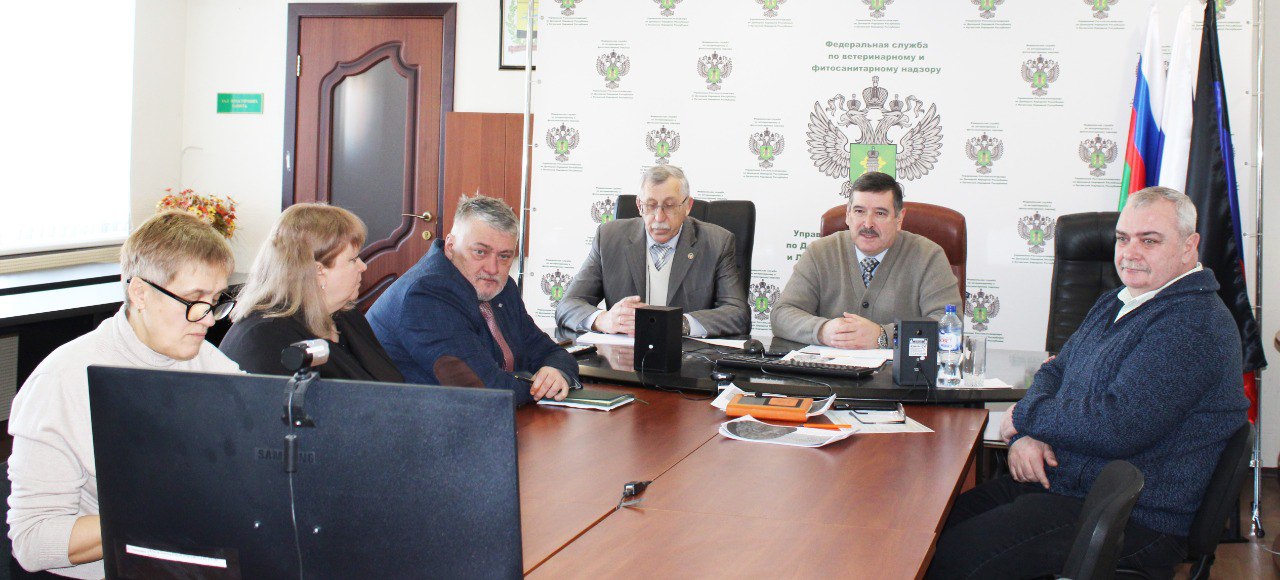 26 января под председательством Руководителя Управления Россельхознадзора по ДНР и ЛНР Сергея Сугака в режиме ВКС состоялось совещание по итогам деятельности за 2025 год филиалов ФГБУ «ЦОК АПК», работающих на территориях ДНР...
