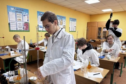 Физики и лирики: какое самое популярное направление допобразования детей в ДНР