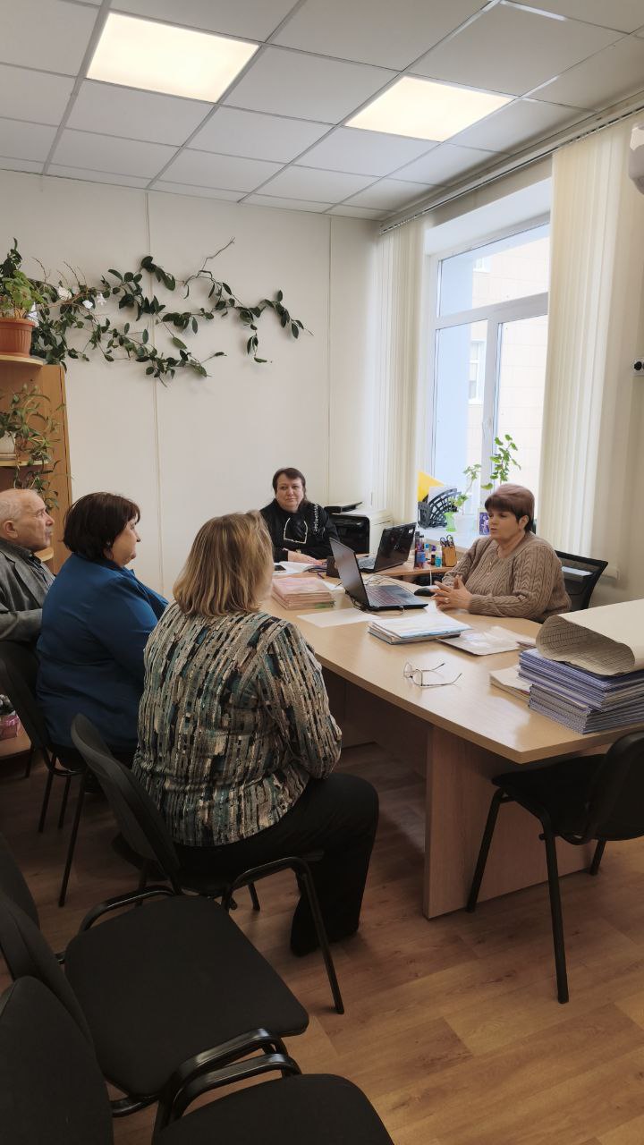 27 января 2026 года депутат Тельмановского муниципального совета Галина Коссе провела встречу с коллективом ГБОУ «Тельмановская гимназия»