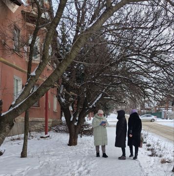 Сегодня, 27 января 2026 года, заведующий Миироновским территориальным отделом управления по работе с территориальными органами администрации Марина Овчаренко провела встречу с жителями в пгт Мироновский