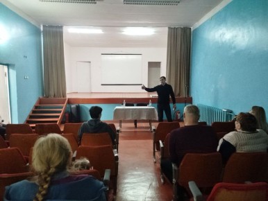 Начальник Марьяновского территориального отдела Николай Пефтиев провел важную встречу с коллективом Новоселовской школы