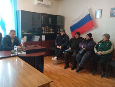 Сегодня состоялась встреча депутата Мангушского муниципального совета Трояна Александра Анатольевича с жителями села Камышеватое