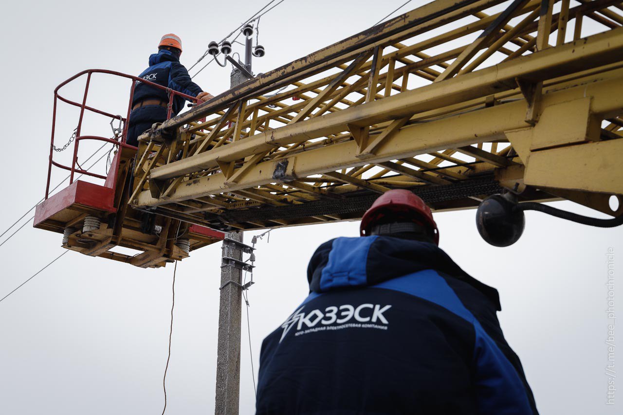 «Донецкэнерго» проводит замену аварийных опор, для обеспечения стабильного и бесперебойного энергоснабжения