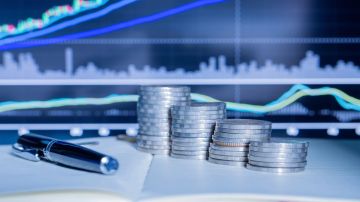 Бюджет России стал дефицитным. Почему? Есть 3 причины