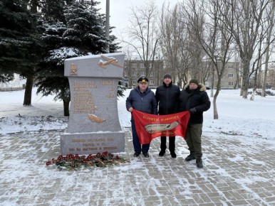 Дмитрий Огилец: 27.01.2025 Шахтерск. В международный день памяти жертв холокоста и репрессий фашизма против человечества городская администрация,члены Шахтерской городской организации "Российский союз ветеранов Афганистана...