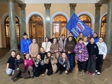 Сегодня, 27 января, в Зугрэсском городском Дворце культуры, в рамках партийного проекта "Историческая память", состоялся познавательный квест для школьников «Гордимся славой наших предков»