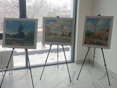 В новом молодежном центре Донецка открыли выставку «Рисуем жизнь»