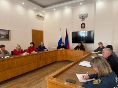 26.01.2026 председатель Тельмановского муниципального совета Дмитрий Липчанский принял участие в аппаратном совещании Главы округа с начальниками и заведующими отделов и секторов, структурных подразделений Администрации...