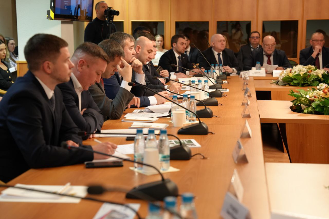 Гурген Малхасян: Принял участие в заседании Экспертного совета комитета Государственной Думы по промышленности и торговли