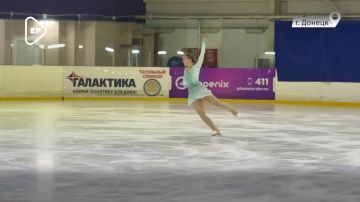 Хрустальный бал на льду «Алмаза»