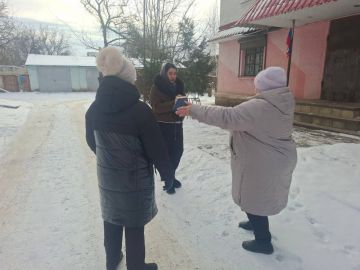 Руководитель общественной приемной ВПП «Единая Россия» Анжелика Россоха встретилась с жителями поселка городского типа Мироновский