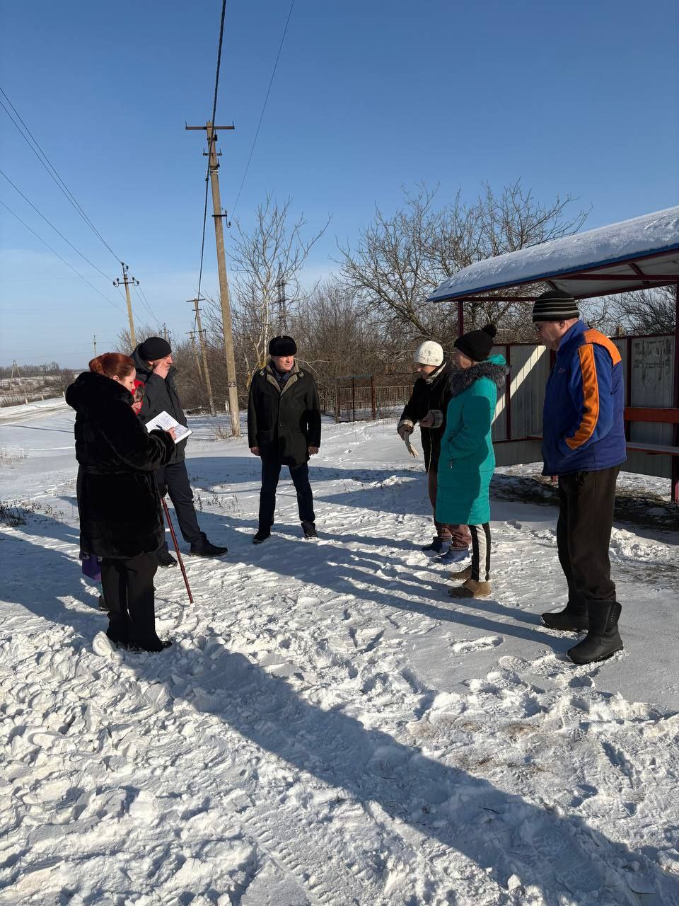 Виталий Золотнюк провел встречу с жителями села Сергеевка Володарского муниципального округа