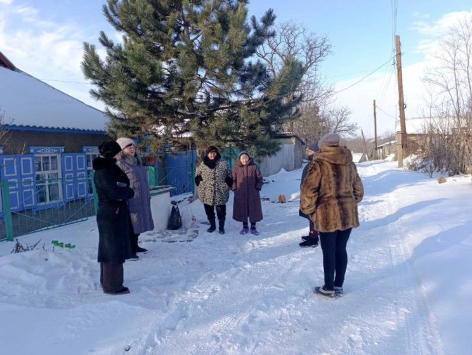 По партпроекту Единой России «Управдом» заведующая Андреевским территориальным сектором, секретарь первичного отделения №788 Ольга Волженская провела встречу с жителями по улице Ташкентская