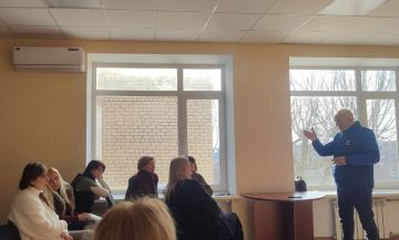 Встречи с трудовыми коллективами: решение коммунальных проблем в образовательных учреждениях