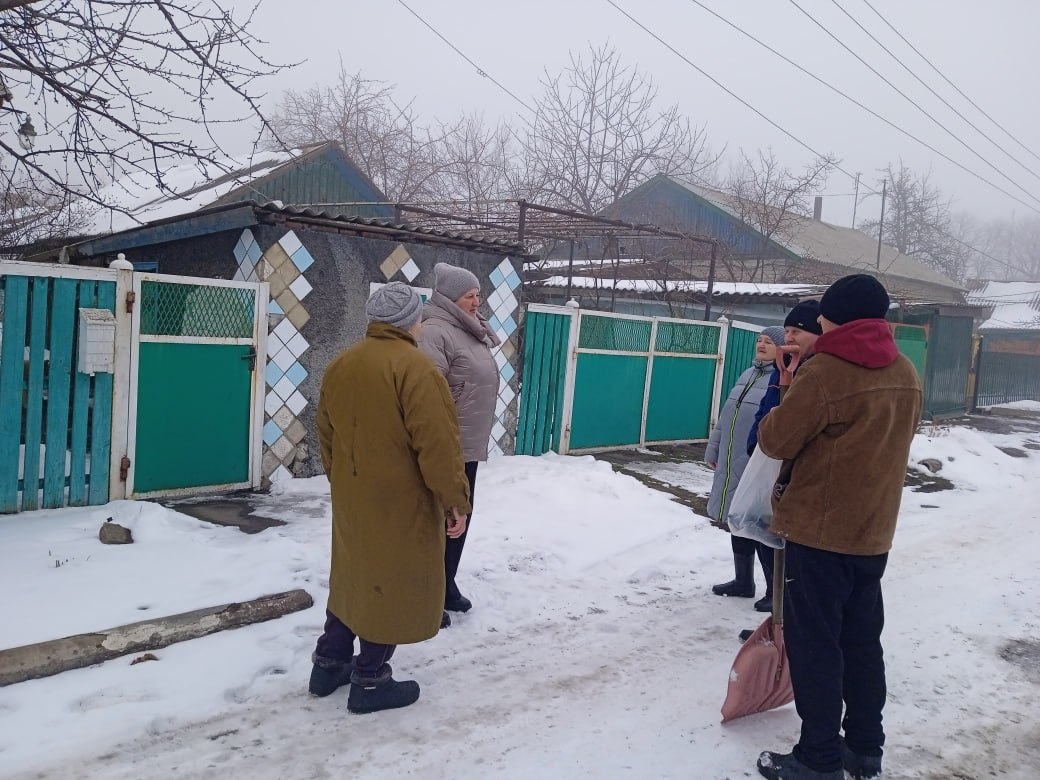 29 января заведующий Рассыпнянским территориальным сектором Александра Кендысь провела встречу с населением по ул. Курской