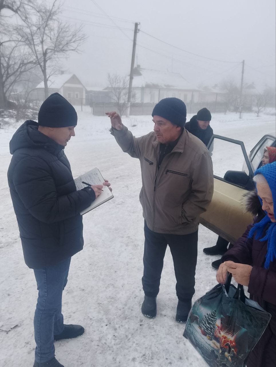 Заместитель Главы Администрации Михаил Ольмезов провел сход граждан в селе Песчаное, на котором были подняты важные вопросы, волнующие местных жителей