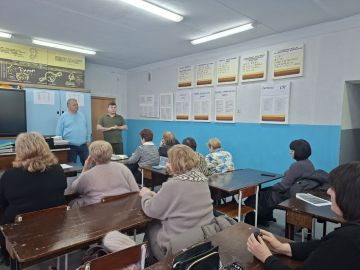 Сегодня, 29 января 2026 года, по поручению Главы Республики Дениса Пушилина, депутат Донецкого городского Совета ДНР Михаил Рыбаков провел встречу с трудовым коллективом ГБПОУ "Донецкий техникум сферы услуг" по адресу: ул....