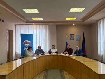 В Управе Ленинского внутригородского района Администрации городского округа Донецк состоялось рабочее совещание по вопросам обеспечения безопасности в случае возникновения чрезвычайных ситуаций, на котором присутствовали...