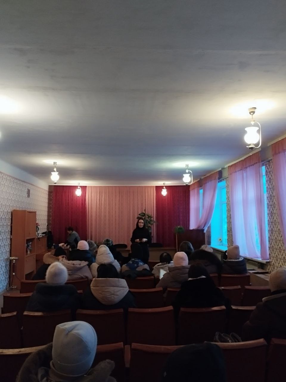 Единый час гражданственности: Погружение в историю государственных символов России в Снежном