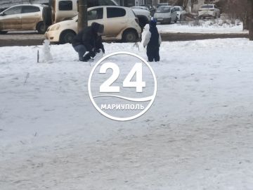 Самое время слепить снеговика! Мариупольцы наслаждаются снежной зимой