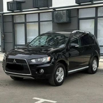 945 �.p. Mitsubishi Outlander, 2011 �.�