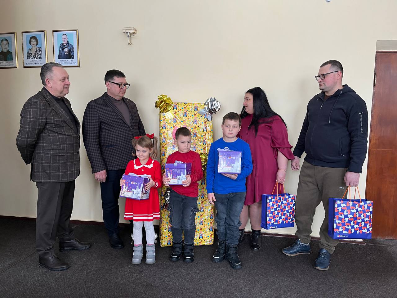 Василий Овчаров: Новый год уже наступил, а мечты юных жителей округа продолжают сбываться в рамках Всероссийской акции «Ёлка желаний»