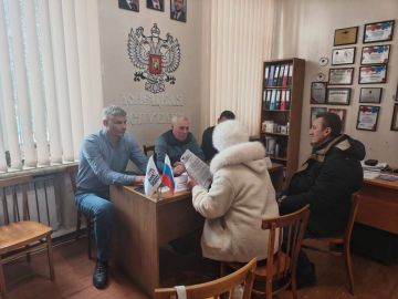 Евгений Поплавский: Провел прием граждан в общественной приемной Единой России города Зугрэс