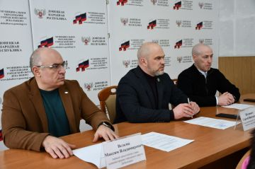 Сергей Желновач: Заседание муниципального штаба по вопросам здравоохранения на территории городского округа Дебальцево Донецкой Народной Республики