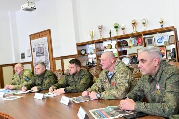 �� ���������� ������: ������ ����� � ������-������� ����� ������ �������� � �������� ����� ����