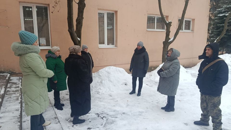 Сегодня, 5 февраля, заместитель руководителя Управы Советского внутригородского района Надежда Прокапович провела встречу с жителями в помещении библиотеки имени А.С. Пушкина № 2 по адресу: микрорайон Магистральный, 14