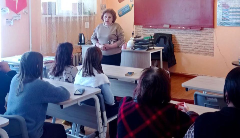 Состоялась встреча начальника Управления образования администрации городского округа Горловка с трудовым коллективом