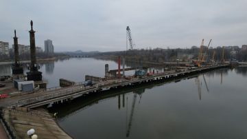 Продолжается масштабная реконструкция моста через реку Кальмиус на проспекте Ильича в Донецке под контролем ГК «Автодор»
