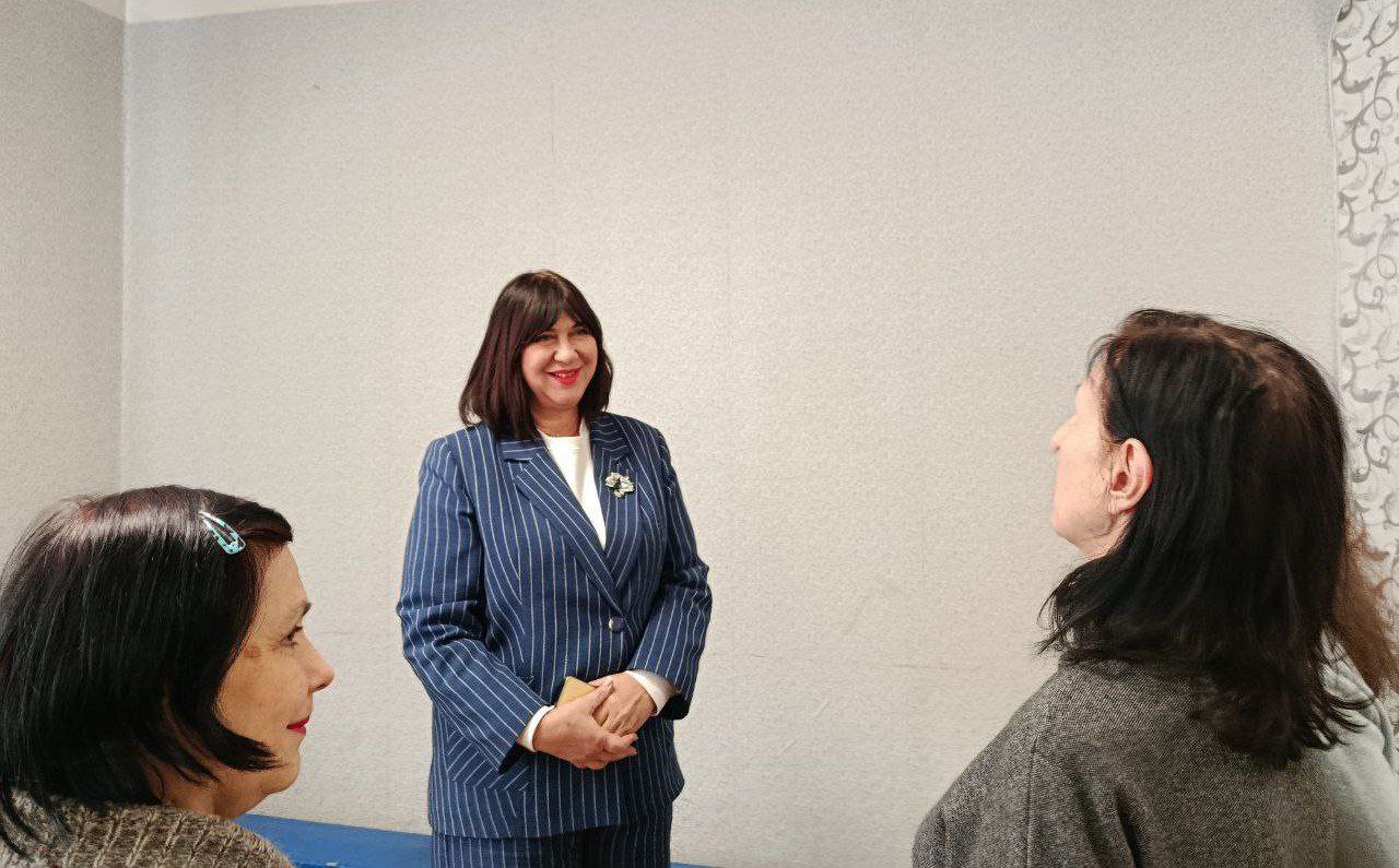 Сегодня, 6 февраля, по поручению Главы ДНР Дениса Пушилина, депутат Донецкого городского совета, депутат фракции Единой России Альбина Афенченко провела встречу на подведомственной территории Калининского внутригородского...