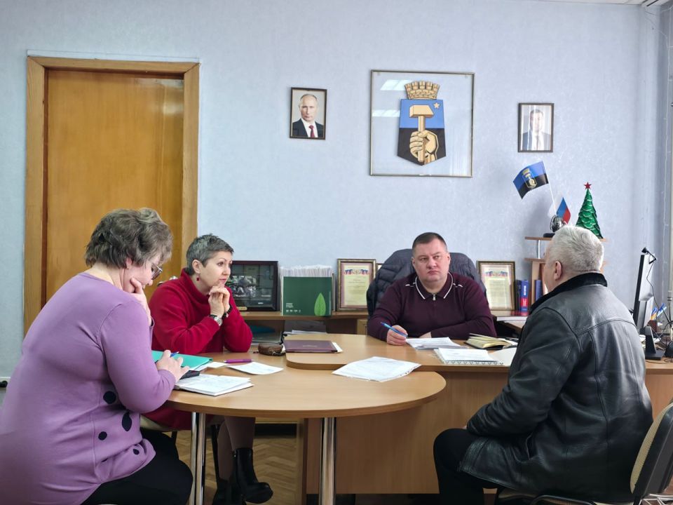 В понедельник, 9 февраля, руководитель Управы Куйбышевского внутригородского района Иван Адамец провел плановый прием граждан