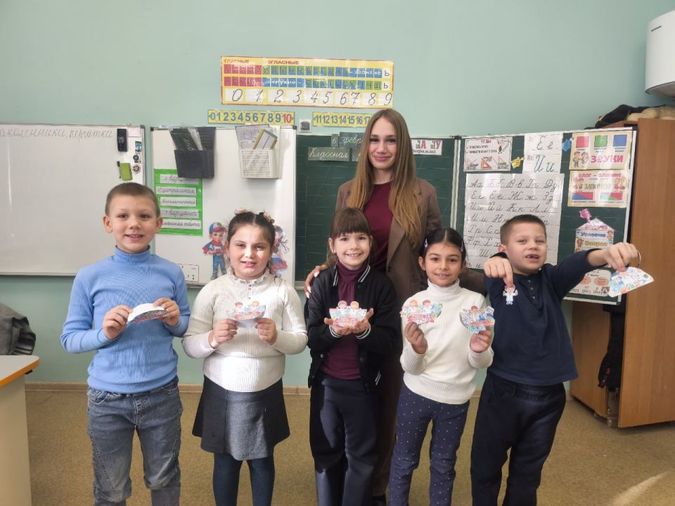 В школах Мангушского округа отметили День российской науки