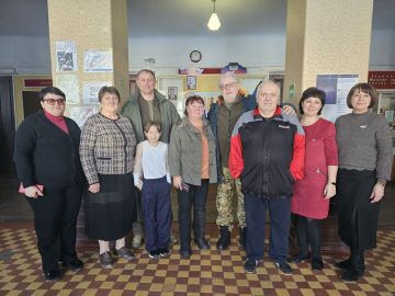В ходе недельной поездки в Донбасс в начале февраля, кроме встреч с военнослужащими, побывал и в родном городе Шахтерске