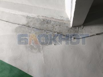 #нампишут: Енакиево пр. 50 лет Октября 25/6 больше года не могу добиться от ЖКХ ремонта канализации