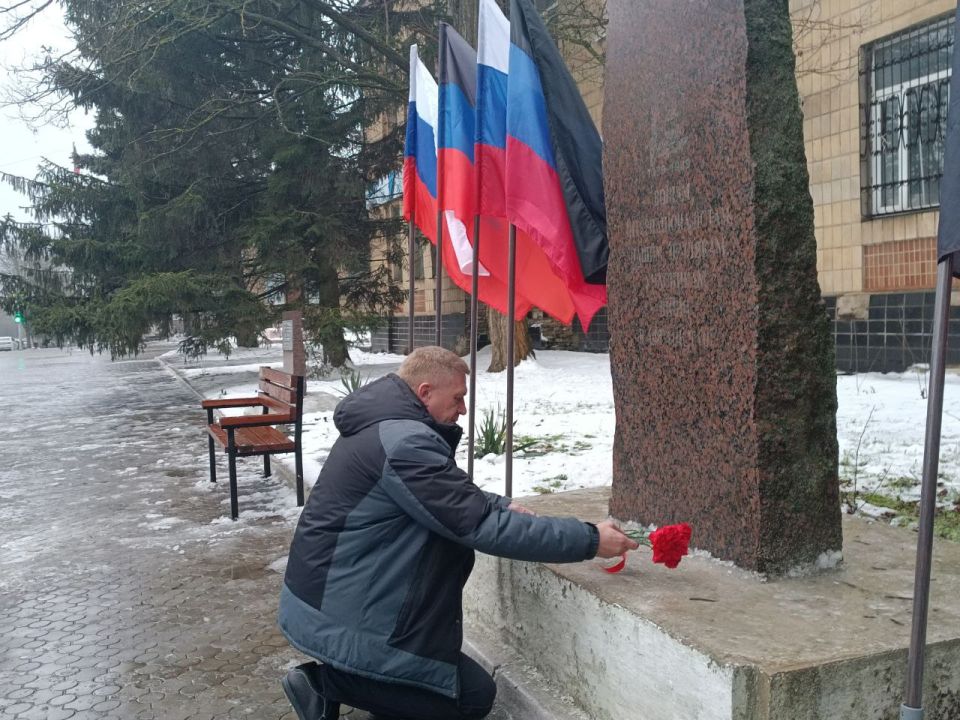 ������ ����������: �������, 13 �������, �� ���������, ����� ��������� � ������� ������ ���, ��� �������� �������� ���� �� ��������� ���������, � ���������� 37-� ��������� ������ ��������� ����� �� �����������